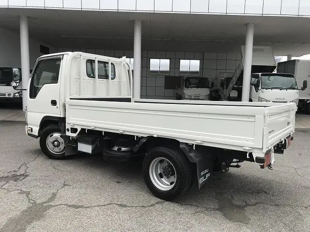 いすゞ エルフ 2RG-NJR88A(2WD)の写真4