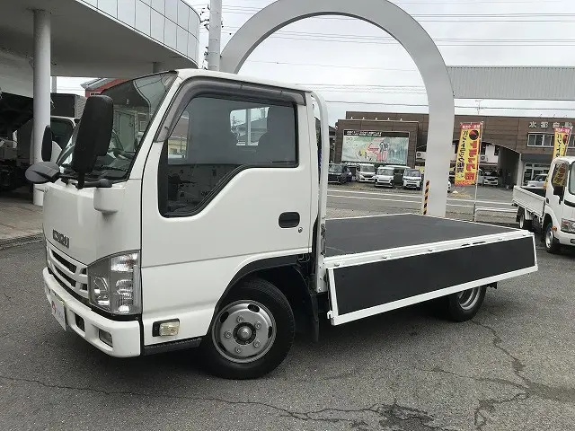 いすゞ エルフ 2RG-NJR88A(2WD)の写真9