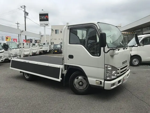いすゞ エルフ 2RG-NJR88A(2WD)の写真10