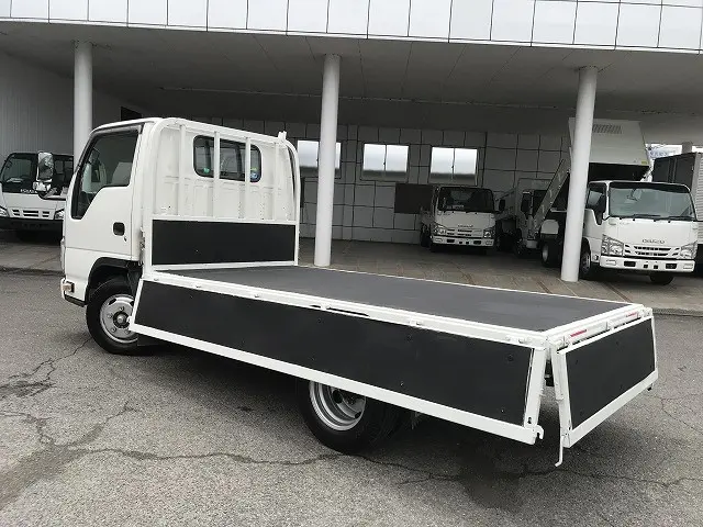 いすゞ エルフ 2RG-NJR88A(2WD)の写真11