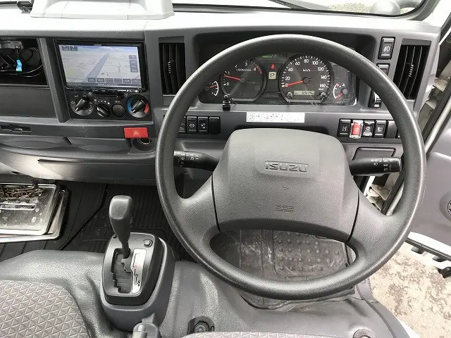 いすゞ エルフ 2RG-NJR88A(2WD)の写真25
