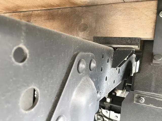 いすゞ エルフ 2RG-NJR88A(2WD)の写真38