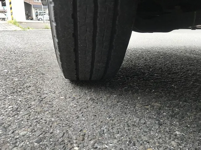 いすゞ エルフ 2RG-NJR88A(2WD)の写真44