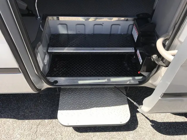 トヨタ コースター SPG-XZB40(2WD)の写真19