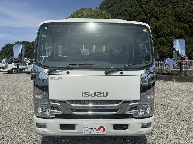 いすゞ エルフ TRG-NPR85AR(2WD)の写真2