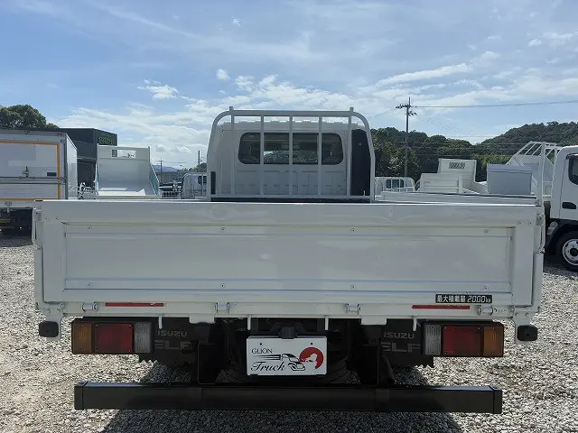 いすゞ エルフ TRG-NPR85AR(2WD)の写真7