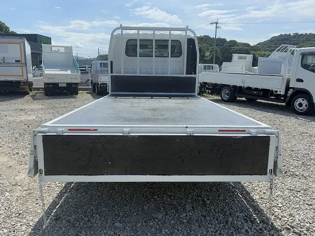 いすゞ エルフ TRG-NPR85AR(2WD)の写真14