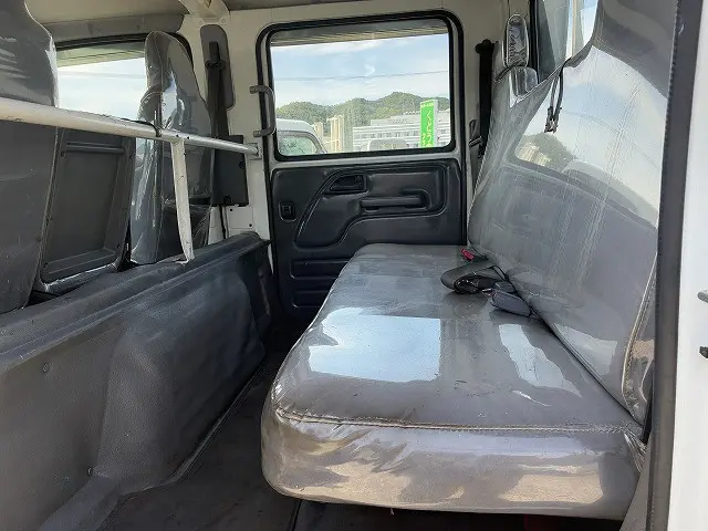 いすゞ エルフ TRG-NPR85AR(2WD)の写真22