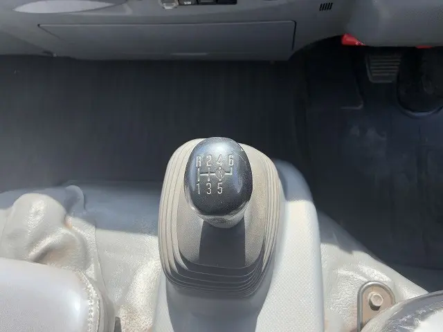 いすゞ エルフ TRG-NPR85AR(2WD)の写真29
