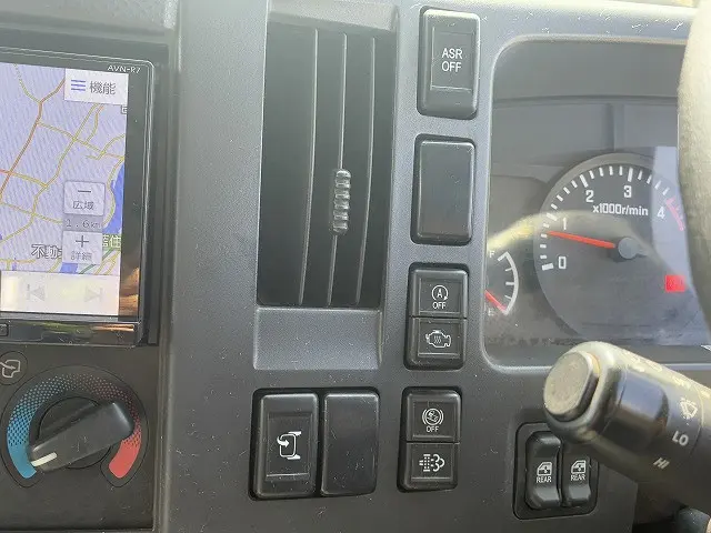 いすゞ エルフ TRG-NPR85AR(2WD)の写真33