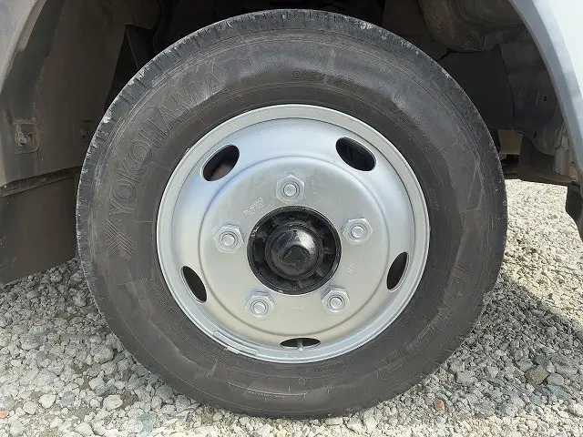 いすゞ エルフ TRG-NPR85AR(2WD)の写真36