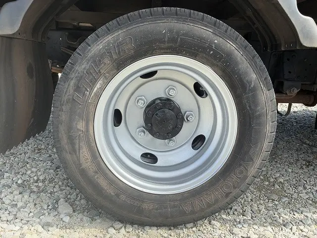 いすゞ エルフ TRG-NPR85AR(2WD)の写真37