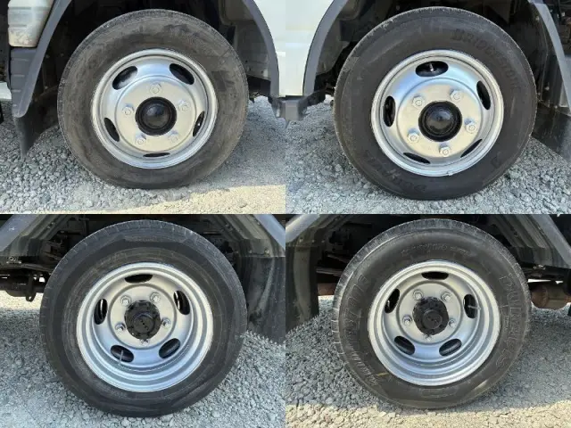 三菱 キャンター PDG-FE73DN(2WD)の写真17