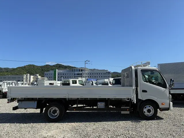 日野 デュトロ 2RG-XZU720M(2WD)の写真5