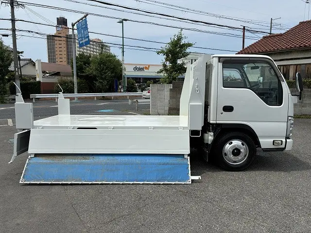 いすゞ エルフ TPG-NKR85AD(2WD)の写真19