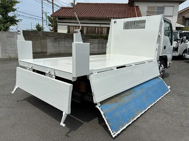 いすゞ エルフ TPG-NKR85AD(2WD)の写真22