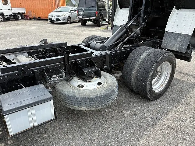いすゞ エルフ TPG-NKR85AD(2WD)の写真30