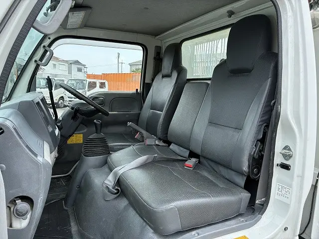 いすゞ エルフ TPG-NKR85AD(2WD)の写真36