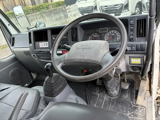 いすゞ エルフ TPG-NKR85AD(2WD)の写真38