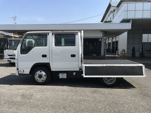 いすゞ エルフ 2RG-NJS88A(4WD)の写真11
