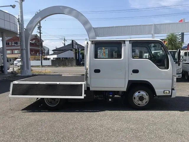 いすゞ エルフ 2RG-NJS88A(4WD)の写真12