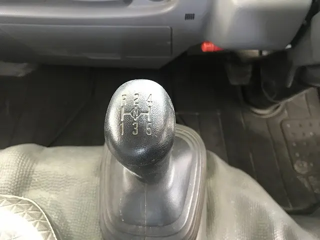 いすゞ エルフ 2RG-NJS88A(4WD)の写真45