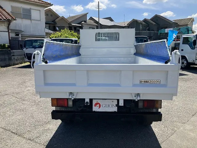いすゞ エルフ BKG-NJR85AD(2WD)の写真14