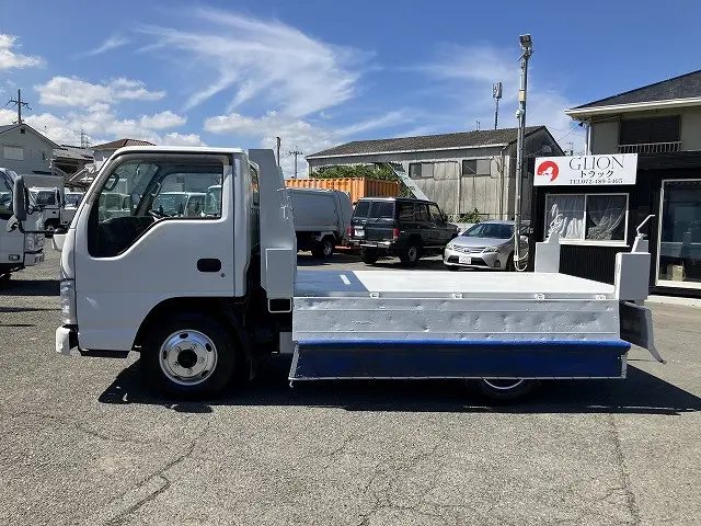 いすゞ エルフ BKG-NJR85AD(2WD)の写真18