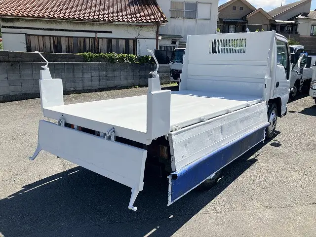いすゞ エルフ BKG-NJR85AD(2WD)の写真22