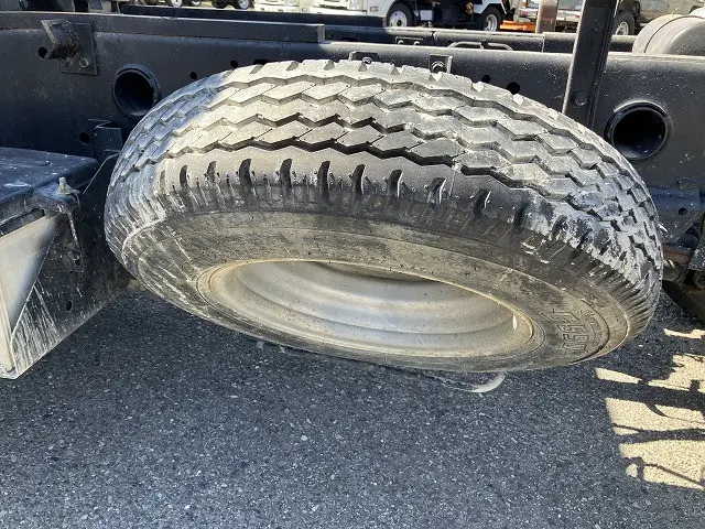 いすゞ エルフ BKG-NJR85AD(2WD)の写真34