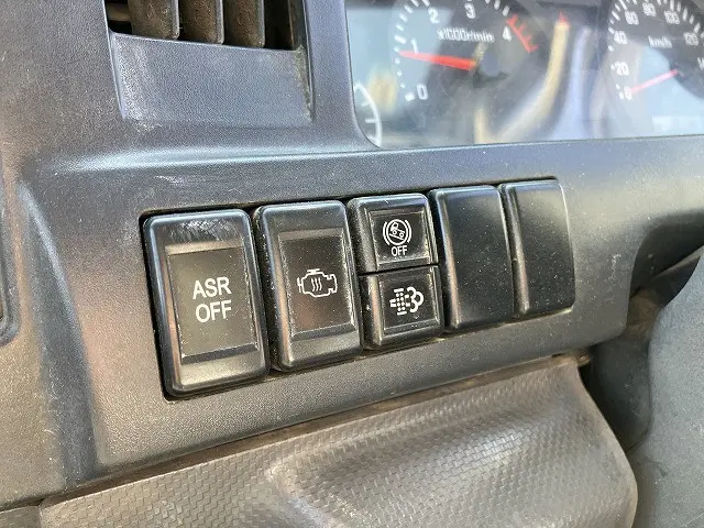 いすゞ エルフ BKG-NJR85AD(2WD)の写真40