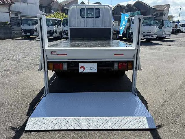いすゞ エルフ TRG-NJR85A(2WD)の写真14