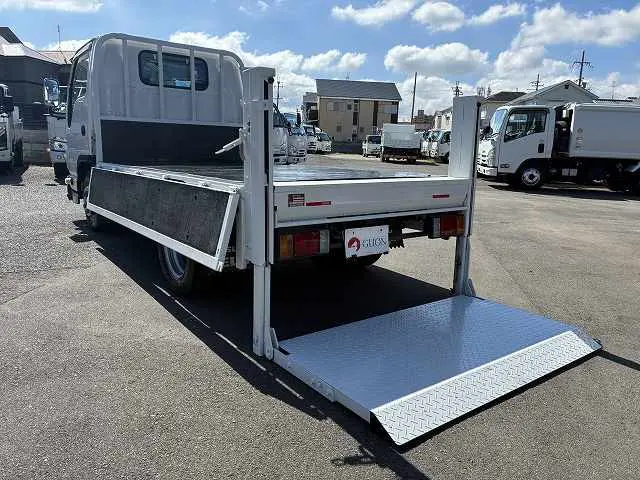 いすゞ エルフ TRG-NJR85A(2WD)の写真15