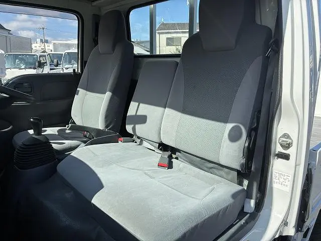 いすゞ エルフ TRG-NJR85A(2WD)の写真30