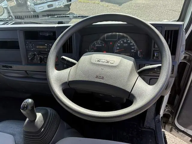 いすゞ エルフ TRG-NJR85A(2WD)の写真31