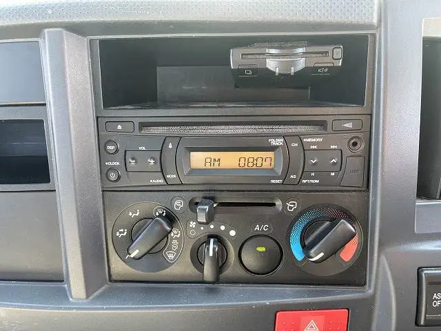 いすゞ エルフ TRG-NJR85A(2WD)の写真35