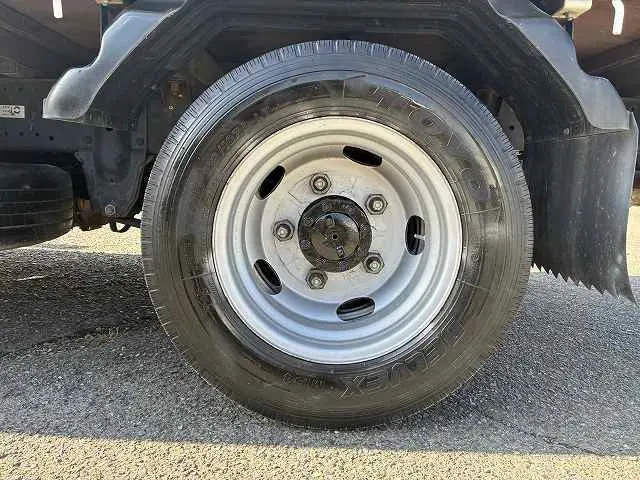 いすゞ エルフ TRG-NJR85A(2WD)の写真40