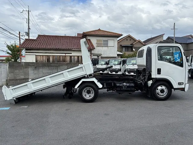 いすゞ エルフ TKG-NPR85YN(2WD)の写真5