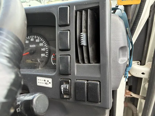 いすゞ エルフ TKG-NPR85YN(2WD)の写真34