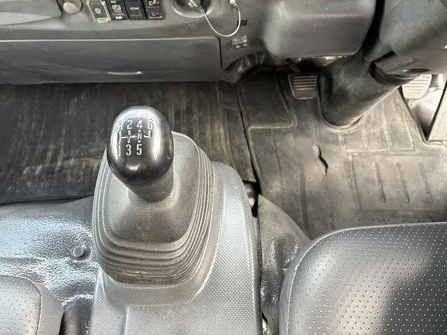 いすゞ エルフ TKG-NPR85YN(2WD)の写真41