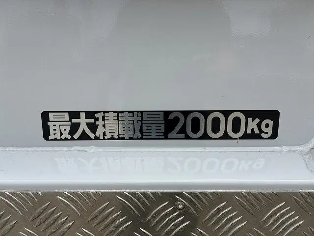 三菱 キャンター 2RG-FEAV0(2WD)の写真17