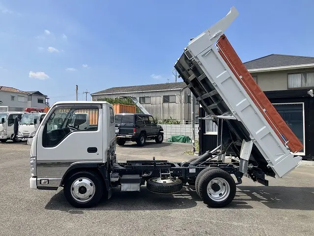 いすゞ エルフ 2RG-NKR88AN(2WD)の写真4