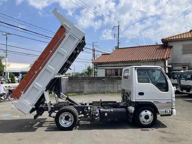 いすゞ エルフ 2RG-NKR88AN(2WD)の写真5