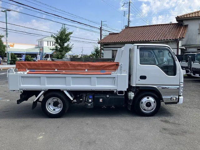 いすゞ エルフ 2RG-NKR88AN(2WD)の写真12