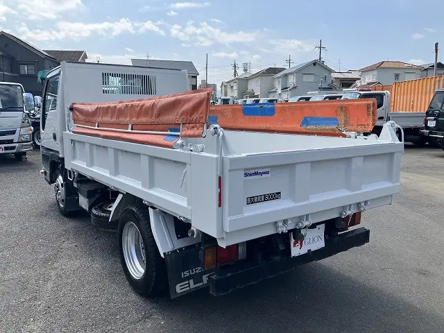 いすゞ エルフ 2RG-NKR88AN(2WD)の写真13