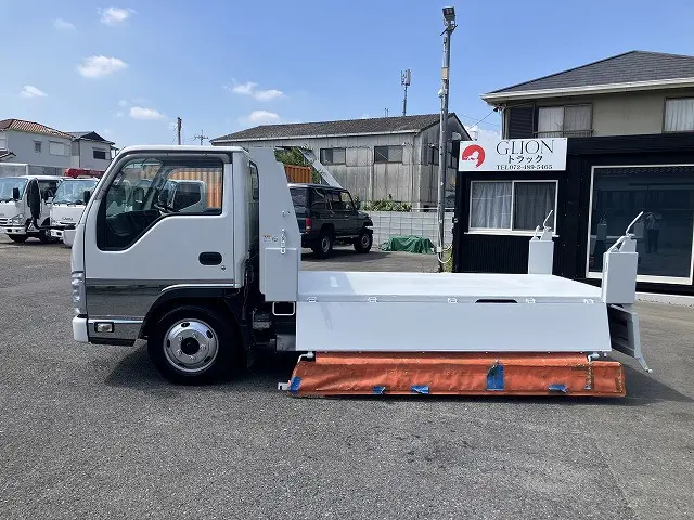 いすゞ エルフ 2RG-NKR88AN(2WD)の写真18