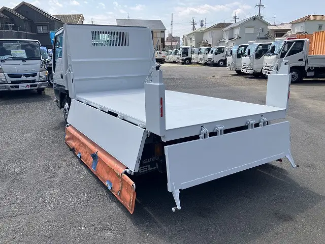 いすゞ エルフ 2RG-NKR88AN(2WD)の写真20
