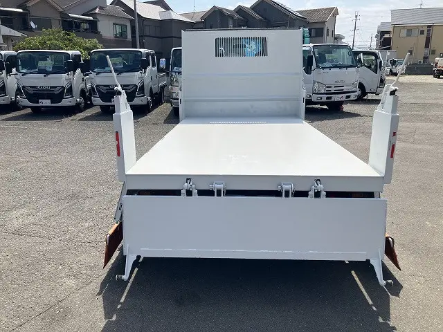 いすゞ エルフ 2RG-NKR88AN(2WD)の写真21