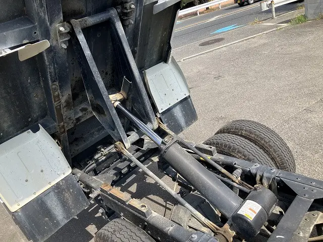 いすゞ エルフ 2RG-NKR88AN(2WD)の写真27
