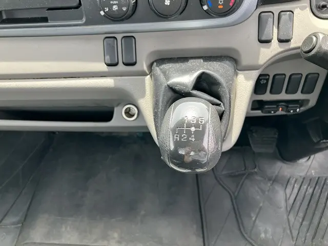 三菱 キャンター TPG-FEB50(2WD)の写真42